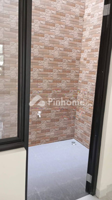 Rumah Dijual di Tangerang, Kota Tangerang, 3 KM, 3 KT, LT 72m², LB 90m² - 5