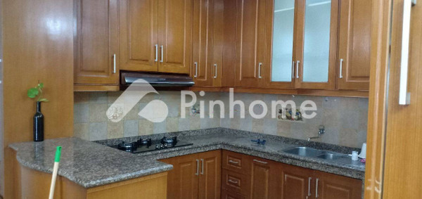 Sewa Rumah di Penjaringan, Kota Jakarta Utara, 3 KM, 3 KT, LT 90m², LB 160m² - 1
