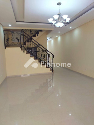 Rumah Dijual di Pal Merah (Palmerah), Kota Jakarta Barat, 3 KM, 3 KT, LT 136m², LB 180m² - 8