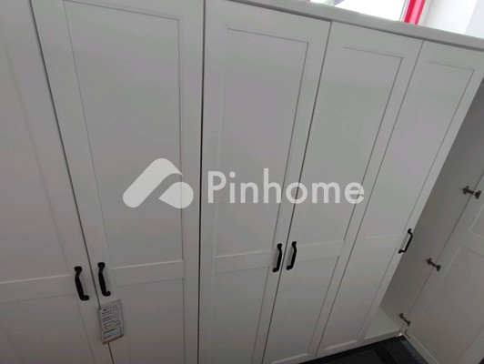 Rumah Dijual di Pal Merah (Palmerah), Kota Jakarta Barat, 1 KM, 2 KT, LT 100m², LB 100m²