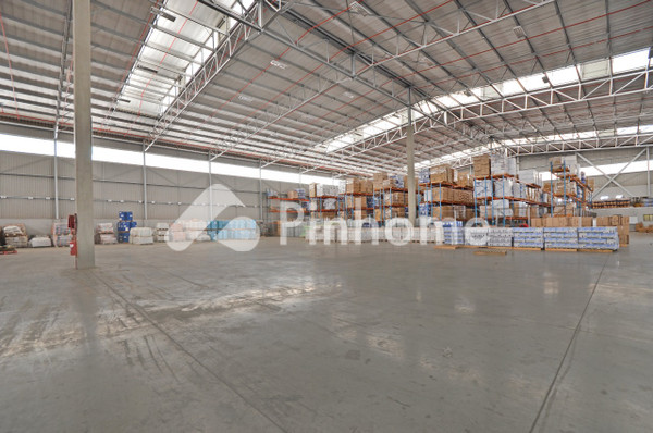 Gudang Dijual di Sumur Bandung, Kota Bandung, 2 KM, LT 123450m², LB 123000m² - 4