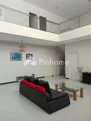 Rumah Dijual di Sawahan, Kota Surabaya, 5 KM, 5 KT, LT 312m², LB 500m² - 2