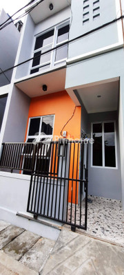 Rumah Dijual di Senen, Kota Jakarta Pusat, 2 KM, 2 KT, LT 20m², LB 40m² - 2
