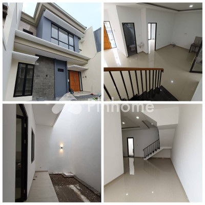 Rumah Dijual di Manyar, Kab. Gresik, 3 KM, 4 KT, LT 120m², LB 180m²