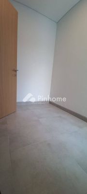 Sewa Rumah di Serpong, Kota Tangerang, 2 KM, 4 KT, LT 60m², LB 78m² - 4