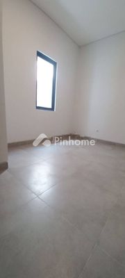 Sewa Rumah di Serpong, Kota Tangerang, 2 KM, 4 KT, LT 60m², LB 78m² - 8