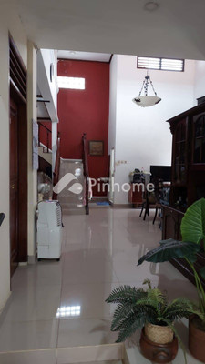 Rumah Dijual di Kebayoran Lama, Kota Jakarta Selatan, 1 KM, 3 KT, LT 294m², LB 280m² - 7