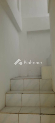 Ruko Dijual di Kembangan, Kota Jakarta Barat, 2 KM, LT 35m², LB 105m² - 1