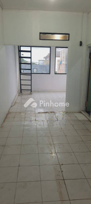 Ruko Dijual di Kembangan, Kota Jakarta Barat, 2 KM, LT 35m², LB 105m² - 6