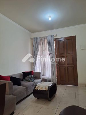 Rumah Dijual di Serpong, Kota Tangerang Selatan, 2 KM, 3 KT, LT 144m², LB 110m² - 1
