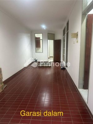 Sewa Rumah di Kelapa Gading, Kota Jakarta Utara, 3 KM, 4 KT, LT 187m², LB 200m² - 1