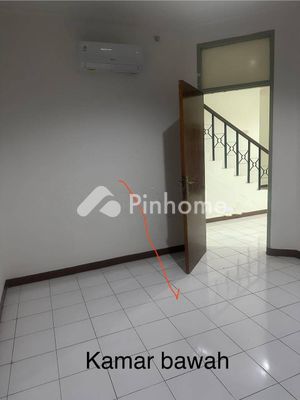 Sewa Rumah di Kelapa Gading, Kota Jakarta Utara, 3 KM, 4 KT, LT 187m², LB 200m² - 2