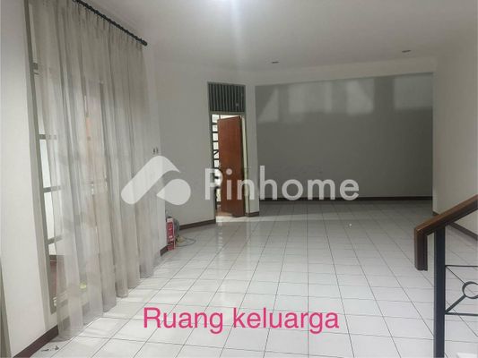 Sewa Rumah di Kelapa Gading, Kota Jakarta Utara, 3 KM, 4 KT, LT 187m², LB 200m² - 4