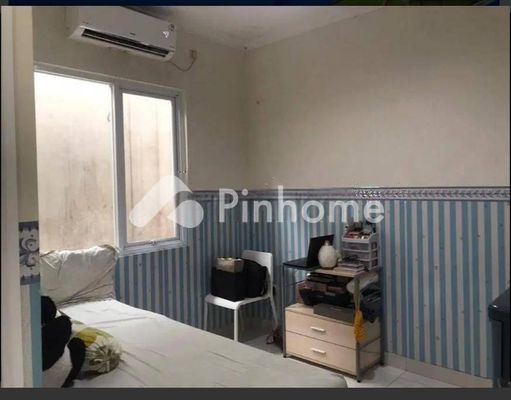 Rumah Dijual di Serpong, Kota Tangerang Selatan, 1 KM, 2 KT, LT 80m², LB 50m² - 2