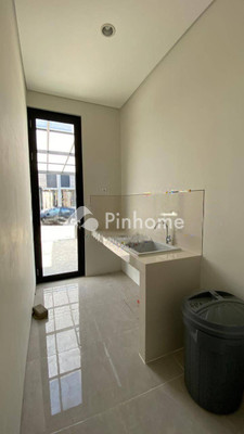Rumah Dijual di Sambikerep, Kota Surabaya, 4 KM, 5 KT, LT 126m², LB 127m² - 9