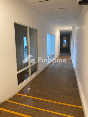 Gudang Dijual di Karangpilang, Kota Surabaya, 1 KM, LT 2437m², LB 1500m² - 3