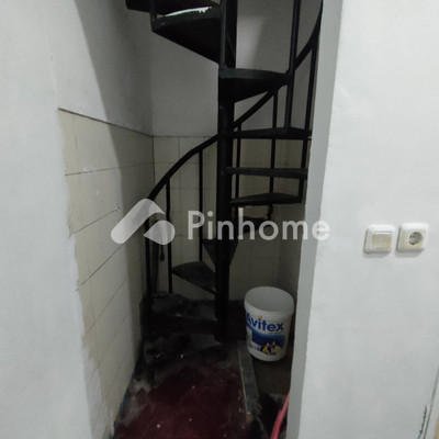Rumah Dijual di Tangerang, Kota Tangerang, 2 KM, 2 KT, LT 90m², LB 130m² - 9