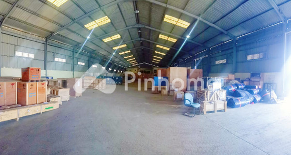 Gudang Dijual di Kalasan, Kab. Sleman, LB 900m²