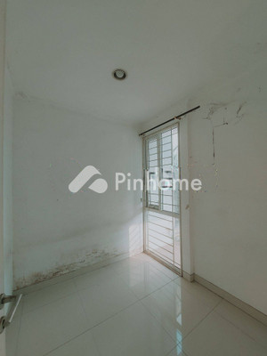 Rumah Dijual di Cengkareng, Kota Jakarta Barat, 2 KM, 3 KT, LT 93m², LB 160m² - 3