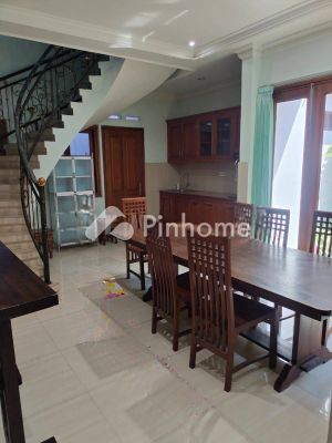 Sewa Rumah di Denpasar Selatan, Kota Denpasar, 3 KM, 4 KT, LT 200m², LB 300m² - 1