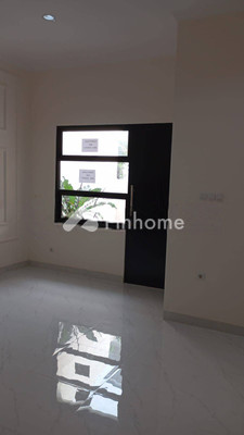 Rumah Dijual di Tangerang, Kota Tangerang, 3 KM, 3 KT, LT 72m², LB 90m² - 7