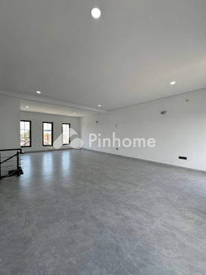 Rumah Dijual di Sambikerep, Kota Surabaya, 6 KM, 5 KT, LT 153m², LB 153m² - 3