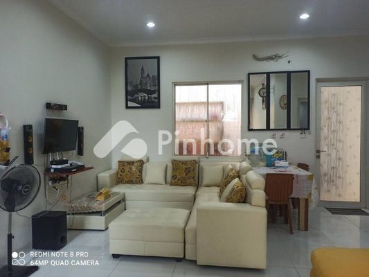 Rumah Dijual di Tangerang, Kota Tangerang, 3 KM, 3 KT, LT 119m², LB 132m² - 3