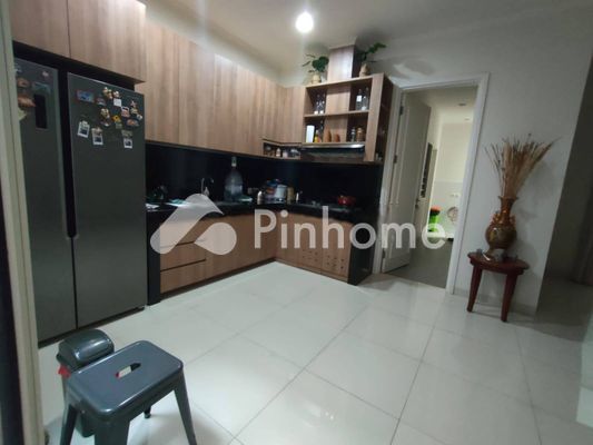 Rumah Dijual di Tangerang, Kota Tangerang, 3 KM, 4 KT, LT 175m², LB 200m² - 6