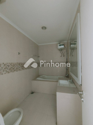 Rumah Dijual di Cengkareng, Kota Jakarta Barat, 2 KM, 3 KT, LT 93m², LB 160m² - 9