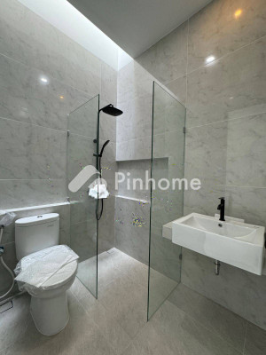 Rumah Dijual di Sambikerep, Kota Surabaya, 6 KM, 5 KT, LT 153m², LB 153m² - 6
