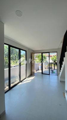 Rumah Dijual di Mulyorejo, Kota Surabaya, 3 KM, 3 KT, LT 75m², LB 75m² - 2