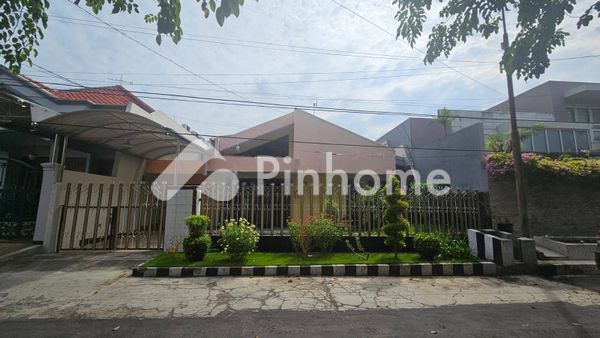 Rumah Dijual di Gubeng, Kota Surabaya, 4 KM, 6 KT, LT 300m², LB 300m²