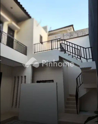 Rumah Dijual di Gubeng, Kota Surabaya, 5 KM, 5 KT, LT 198m², LB 250m² - 10