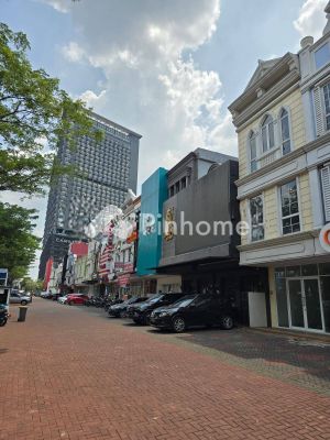 Sewa Ruko di Tangerang, Kota Tangerang, 3 KM, LT 86m², LB 220m² - 1