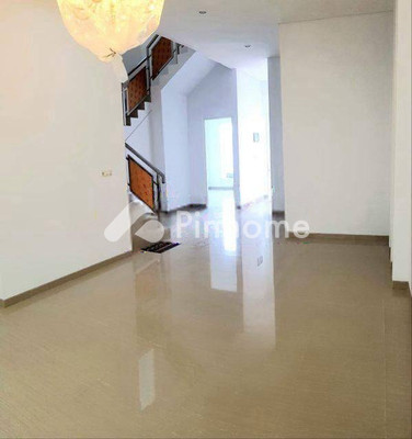 Rumah Dijual di Mulyorejo, Kota Surabaya, 4 KM, 5 KT, LT 160m², LB 279m² - 4