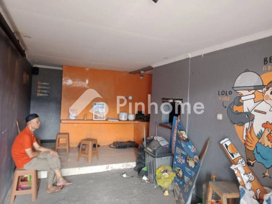 Ruko Dijual di Cimahi, Kab. Kuningan, 2 KM, LB 1231231m² - 2