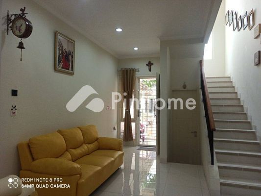 Rumah Dijual di Tangerang, Kota Tangerang, 3 KM, 3 KT, LT 119m², LB 132m² - 2