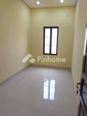 Rumah Dijual di Pal Merah (Palmerah), Kota Jakarta Barat, 3 KM, 3 KT, LT 136m², LB 180m² - 9