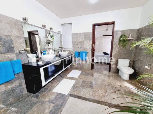 Rumah Dijual di Kuta Utara, Kab. Badung, 3 KM, 3 KT, LT 244m², LB 245m² - 7