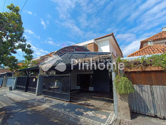 Rumah Dijual di Denpasar Selatan, Kota Denpasar, 3 KM, 3 KT, LT 125m², LB 200m²