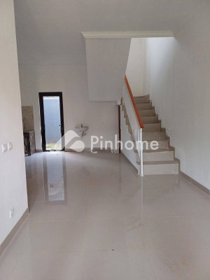 Rumah Dijual di Pamulang, Kota Tangerang Selatan, 2 KM, 3 KT, LT 94m², LB 110m² - 2