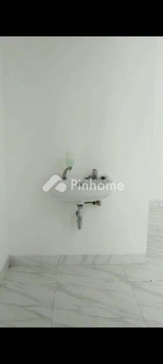 Rumah Dijual di Karang Tengah, Kota Tangerang Selatan, 2 KM, 2 KT, LT 135m², LB 90m² - 4
