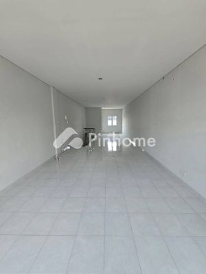Sewa Ruko di Tangerang, Kota Tangerang, 3 KM, LT 86m², LB 220m² - 6