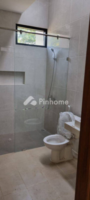 Rumah Dijual di Karang Tengah, Kota Tangerang Selatan, 3 KM, 3 KT, LT 100m², LB 150m² - 5