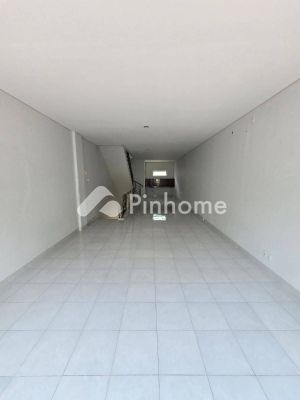 Sewa Ruko di Tangerang, Kota Tangerang, 3 KM, LT 86m², LB 220m² - 4
