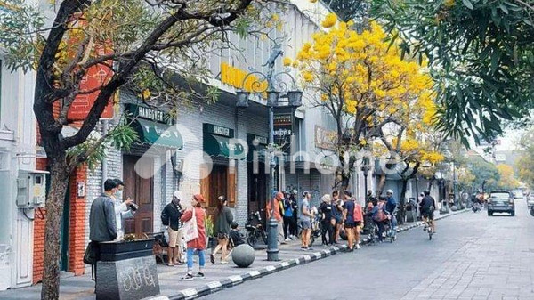 Sewa Ruko di Gambir, Kota Jakarta Pusat, 2 KM, LB 40m² - 1