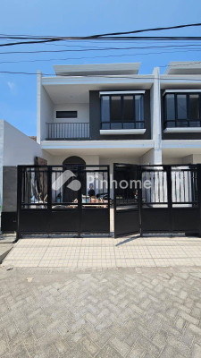 Rumah Dijual di Sidoarjo, Kab. Sidoarjo, 3 KM, 4 KT, LT 90m², LB 130m²