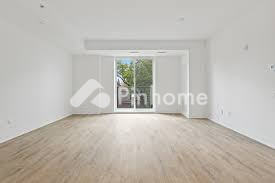 Sewa Rumah di Tebet, Kota Jakarta Selatan, 2 KM, 2 KT, LT 400m², LB 400m² - 6