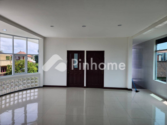 Ruko Dijual di Kuta, Kab. Badung, 4 KM, LT 235m², LB 300m² - 3