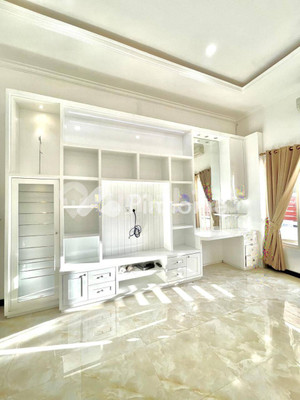 Rumah Dijual di Waru, Kab. Sidoarjo, 5 KM, 6 KT, LT 150m², LB 430m² - 6